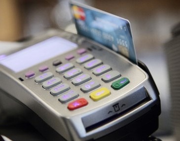Ποιες δαπάνες με πλαστικό χρήμα δε θα μετράνε για το αφορολόγητο