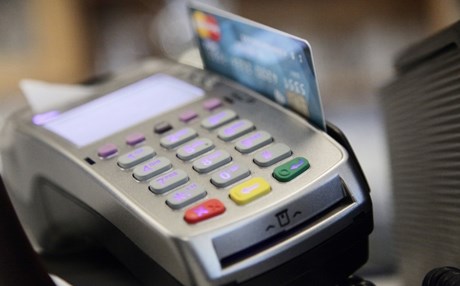 Ποιες δαπάνες με πλαστικό χρήμα δε θα μετράνε για το αφορολόγητο