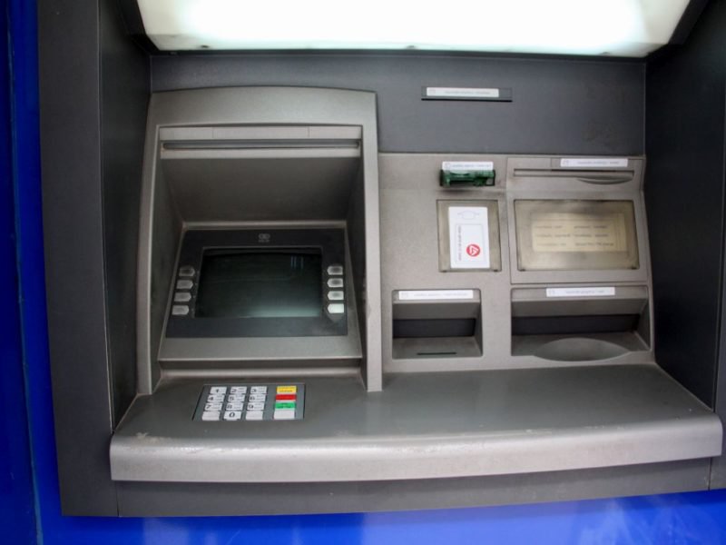 Από σήμερα αναλήψεις 1.800 ευρώ
